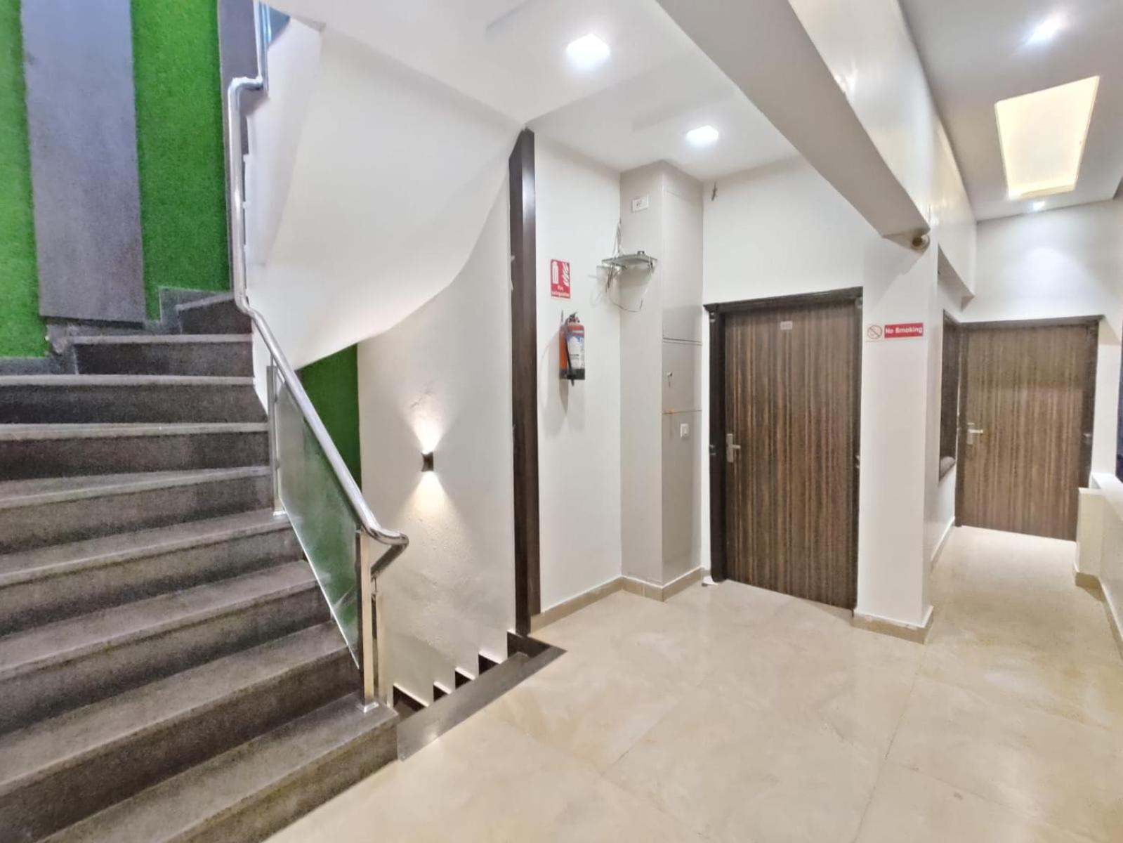 Hotel The Grandpark Amritsar Bagian luar foto