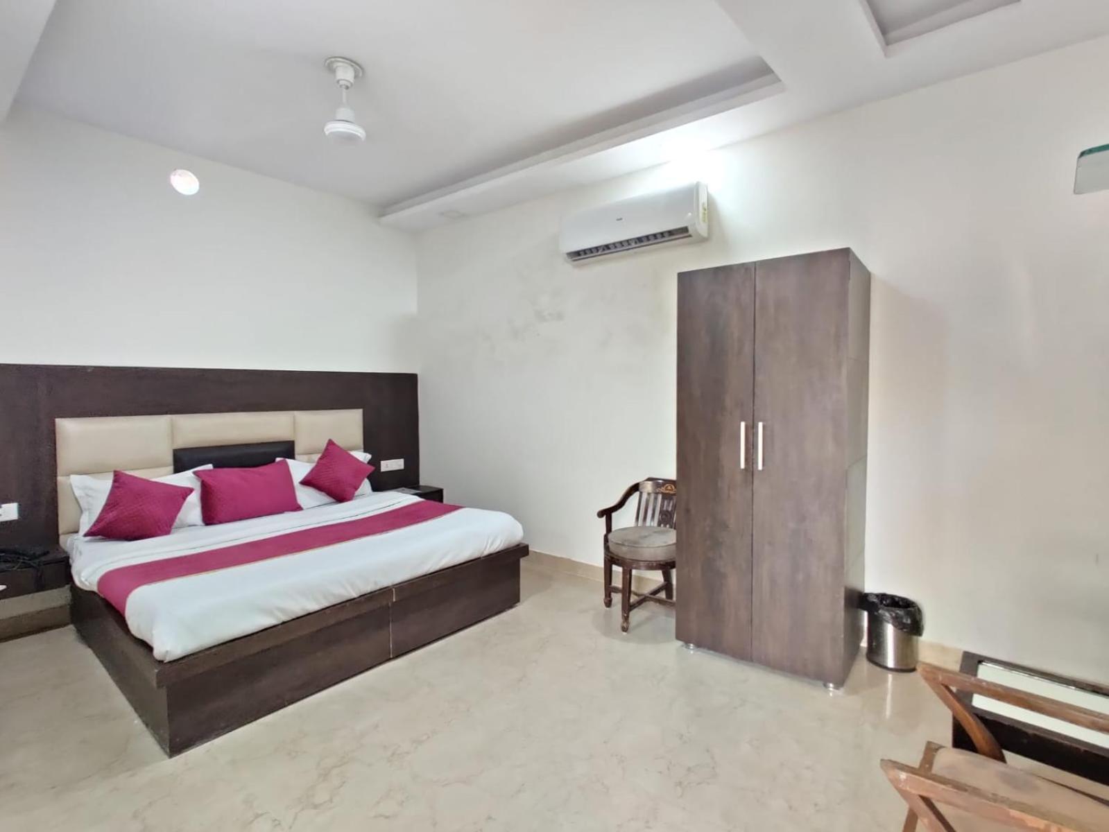 Hotel The Grandpark Amritsar Bagian luar foto