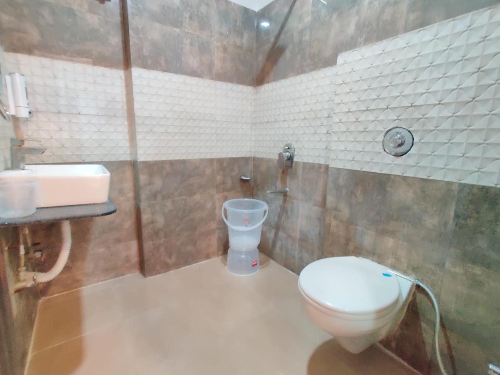Hotel The Grandpark Amritsar Bagian luar foto