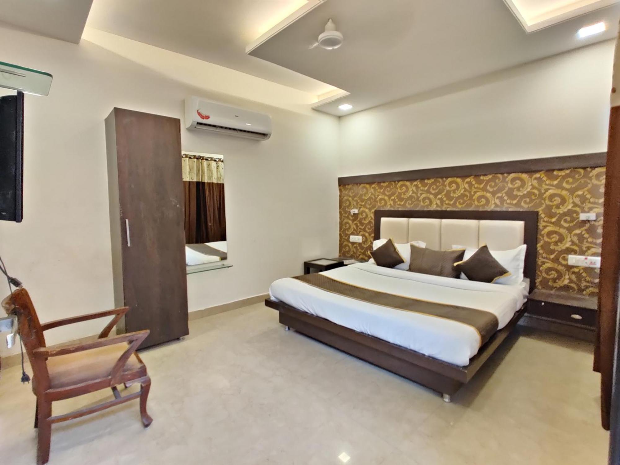 Hotel The Grandpark Amritsar Bagian luar foto