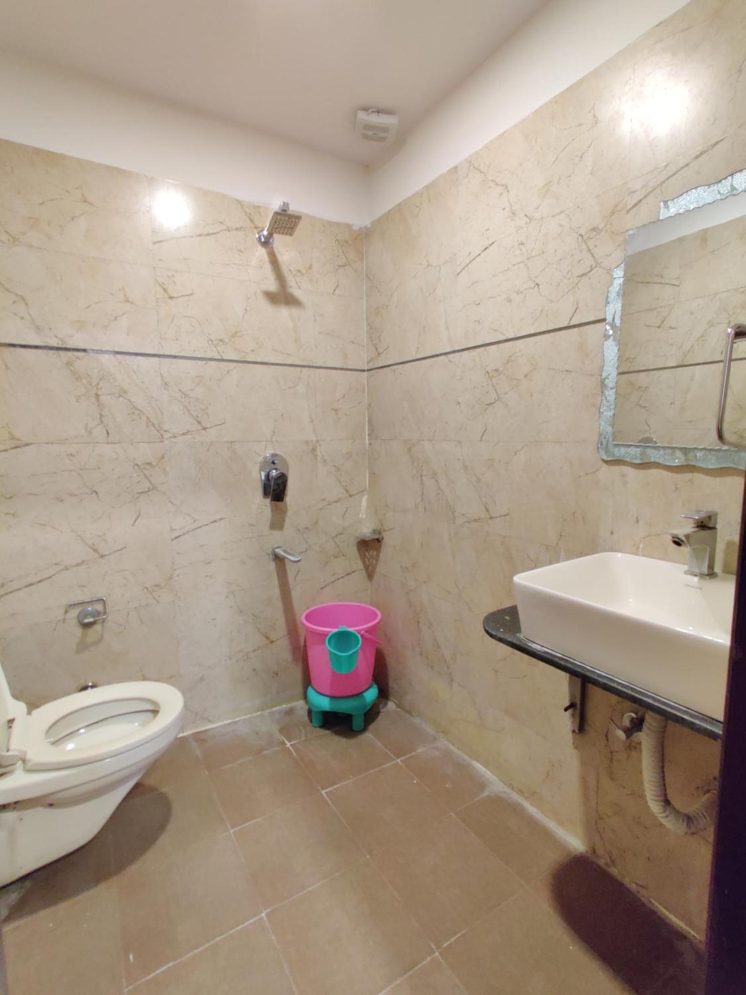 Hotel The Grandpark Amritsar Bagian luar foto